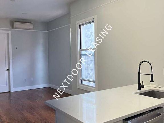 2nd image of 112 Duncan Ave #3LM