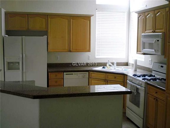 3rd image of 9635 Emeraude Ave