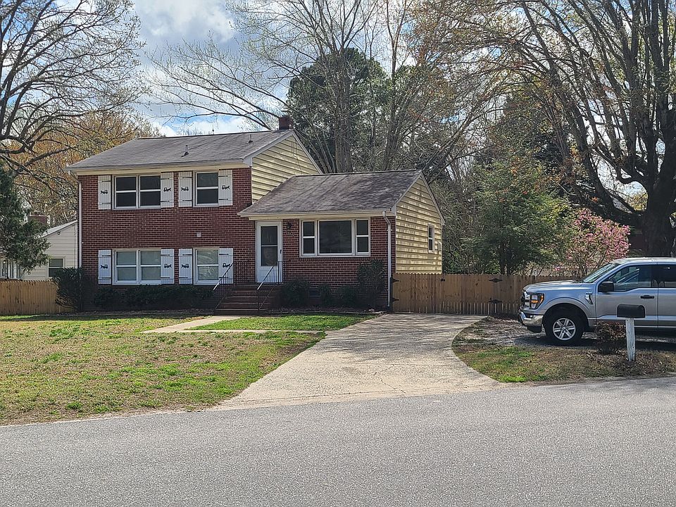 1st image of 105 Armstrong Dr