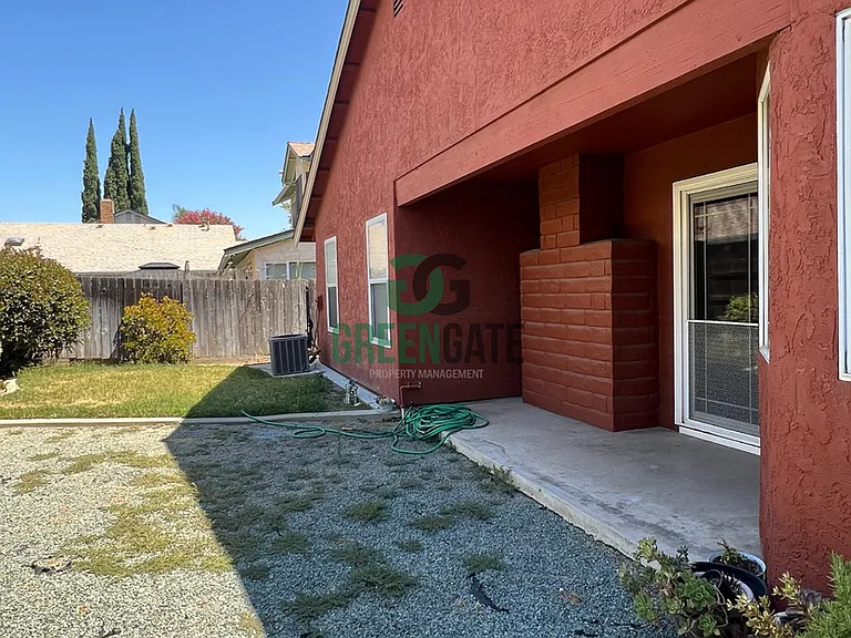 3901 Setrok Ct — Photo 29