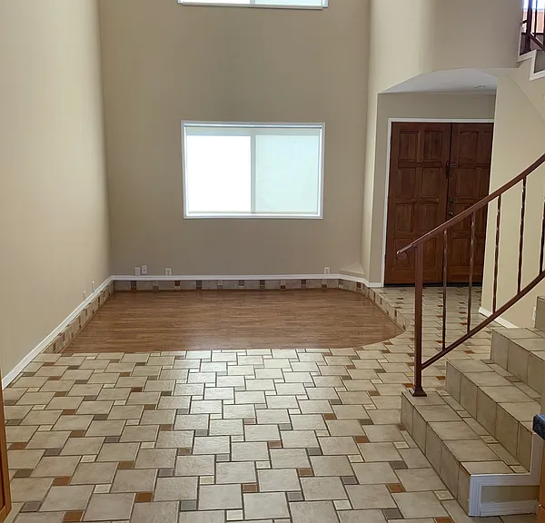 2615 W Grand Ave #A — Photo 2