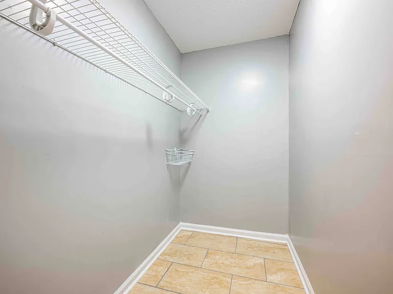 8205 Berry Ave — Photo 7
