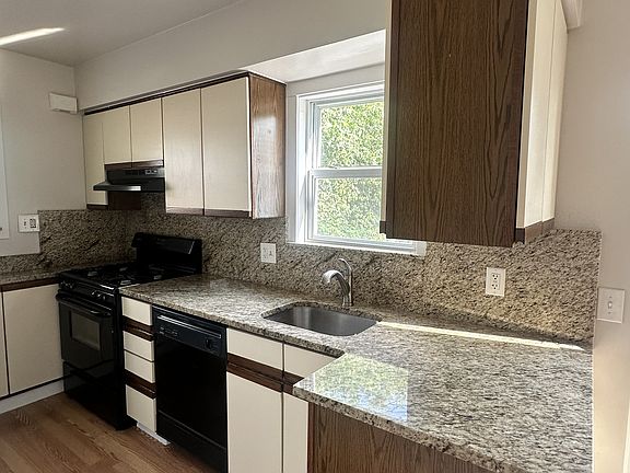 3rd image of 14958 Shirley Ave