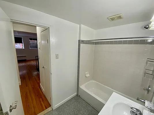 Rented by Compass | media 10