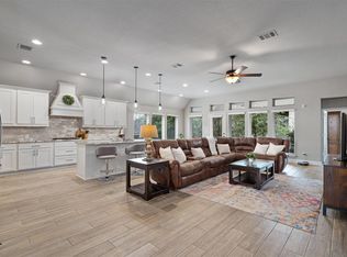 100 Indian Paintbrush Trl, Georgetown, TX 78628