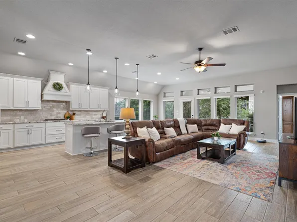 100 Indian Paintbrush Trl, Georgetown, TX 78628