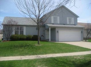 7708 Burr Ridge Dr NE, Cedar Rapids, IA 52402