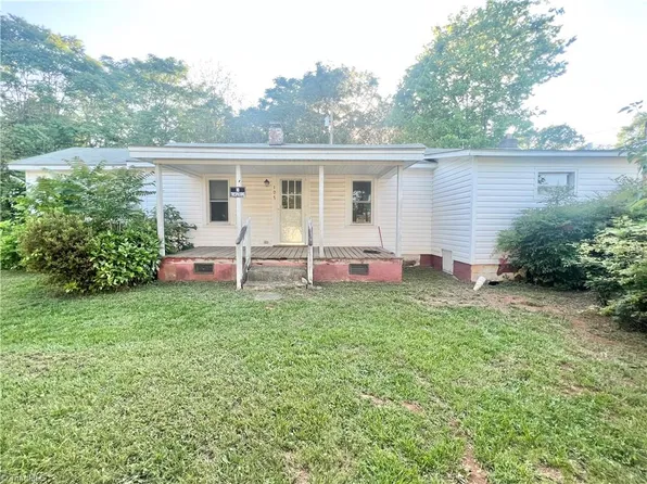 707 N Glenn St, Stoneville, NC 27048