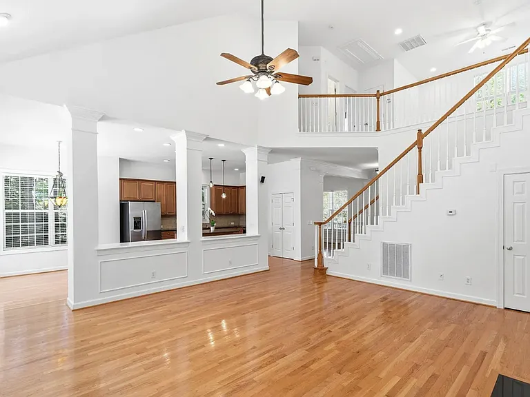 111 Sir Walker Ln — Photo 12