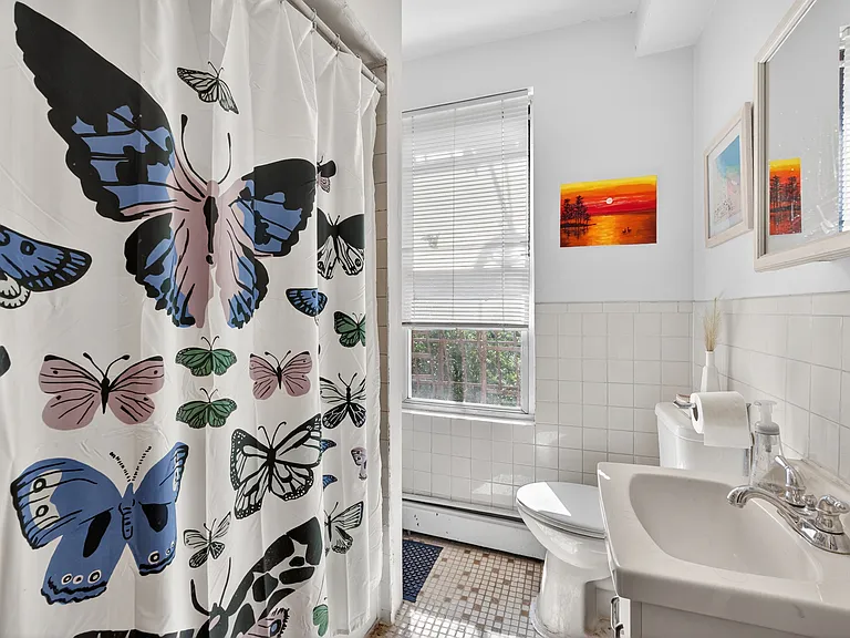 606 Jefferson St #3L — Photo 11
