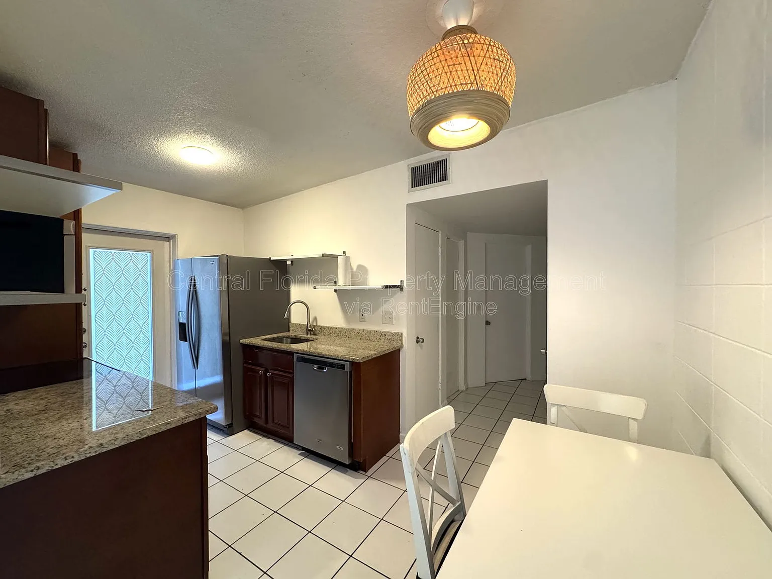 2 bed, 1.0 bath, 690 sqft, $1,449 — Photo 4