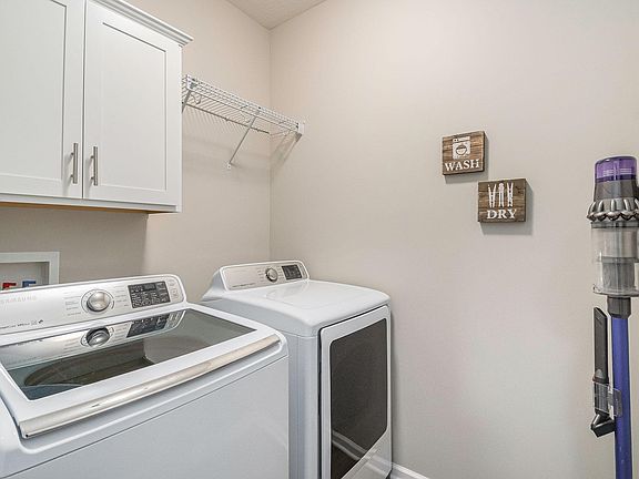 3rd image of 5311 Helwig Ave