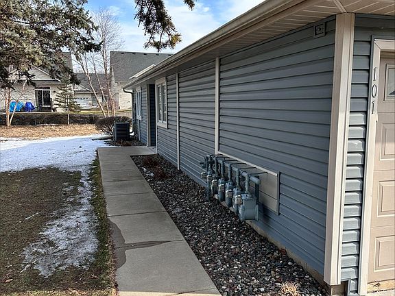 4th image of 800 98th Ave NW #101NW