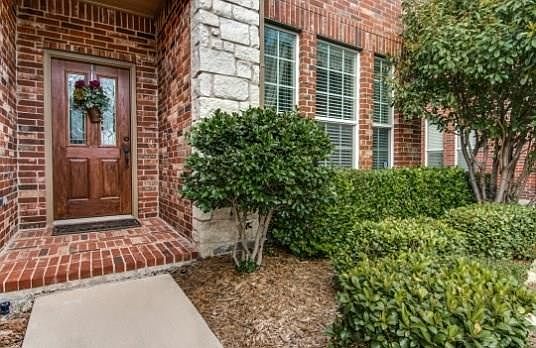3rd image of 2803 Safe Harbor Dr