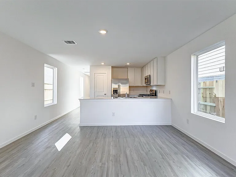 21438 Carosella Dr — Photo 8