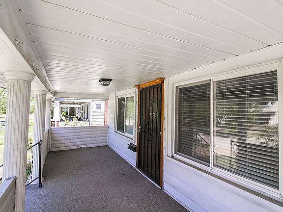 5th image of 2127 Chesterland Ave