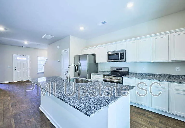 105 Pendleton Place Way — Photo 5