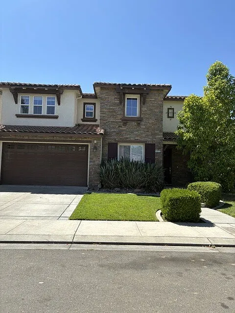 4025 Saint Remy Ct