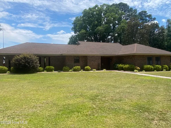 616 E Murphy Street, Wallace, NC 28466