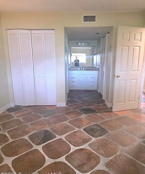 1145 N Shannon Ave #33 — Photo 9