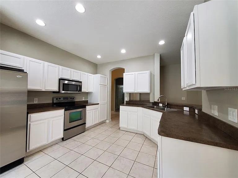 644 Chesney Dr — Photo 3