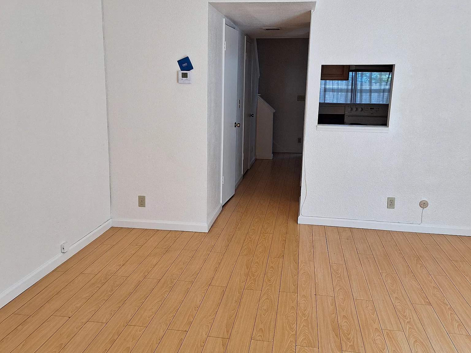 2 bed, 1.5 bath, 1016 sqft, $2,200 — Photo 3
