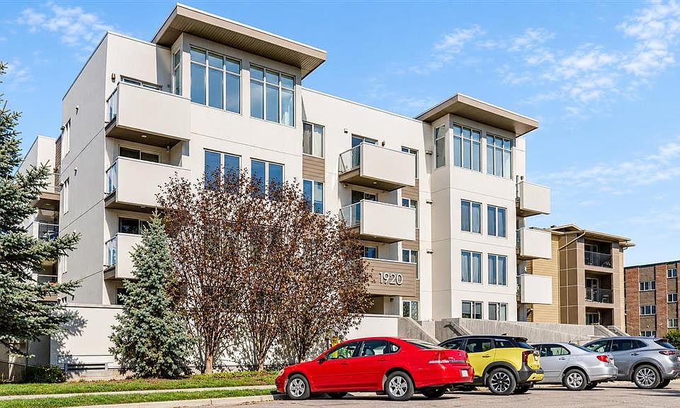 1st image of 1920 S 11th Ave SW #203