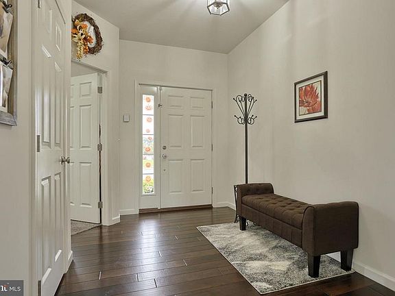4th image of 150 Oaken Way #L-0048