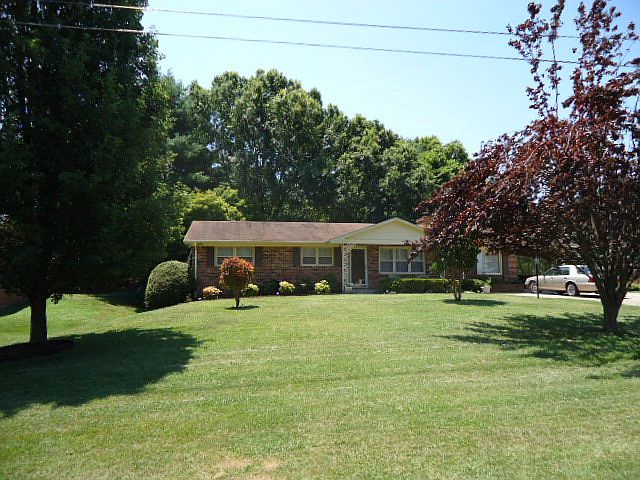 2nd image of 111 Scenic View Dr
