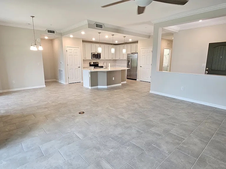 10027 Crooked Creek Dr #101 — Photo 8