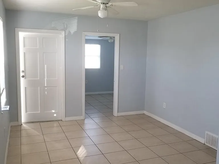 8358 Aero Ave — Photo 7