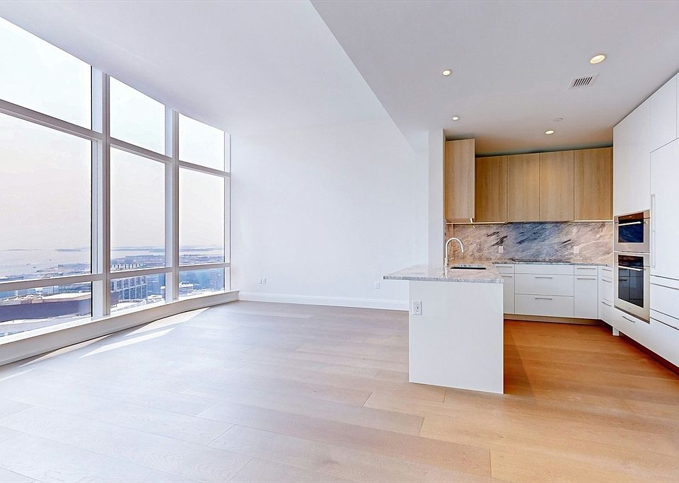 1st image of 240 Devonshire St #4911