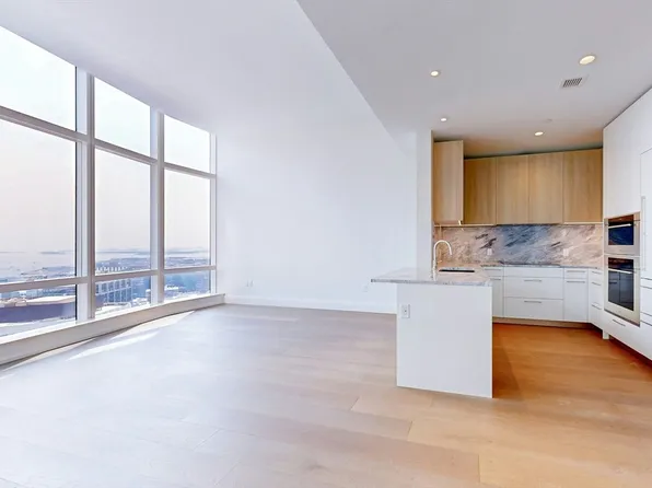 240 Devonshire St #4911, Boston, MA 02110