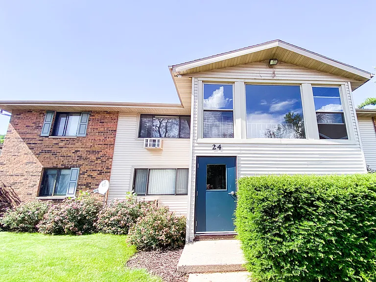Capitol View Apartments — Photo 10