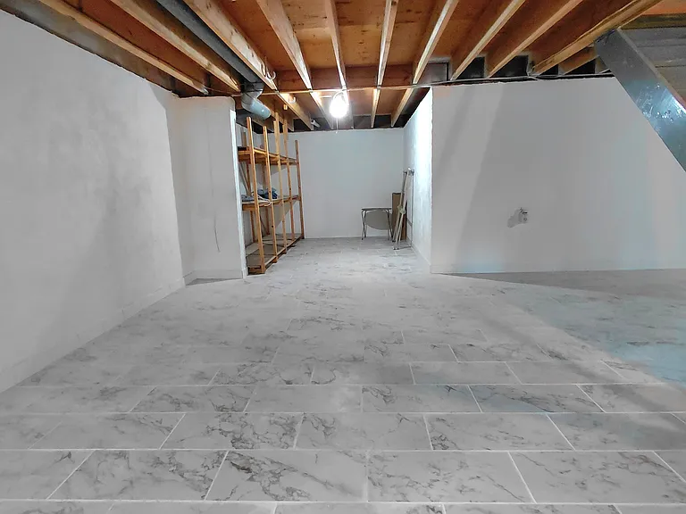 874 Hollyridge Dr — Photo 22