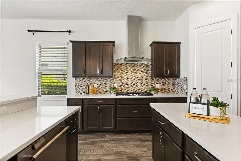 4 bed, 5.0 bath, 3461 sqft, $5,000 — Photo 4