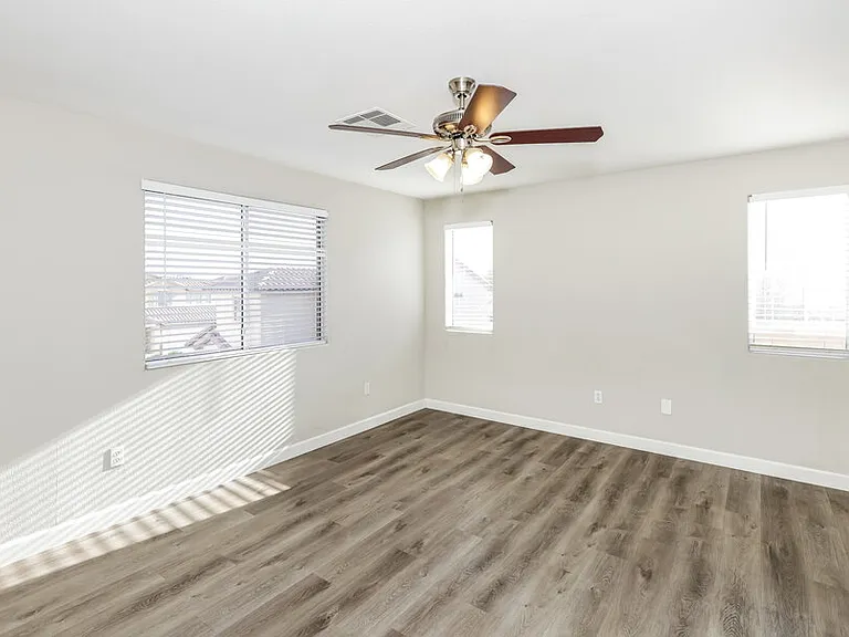 9289 Hainsworth Ave — Photo 10