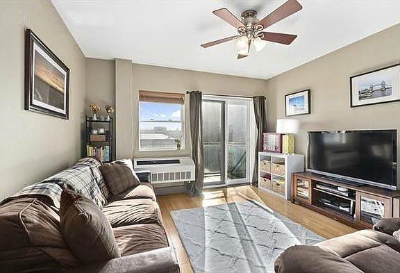 3rd image of 25-87 37th St #3D