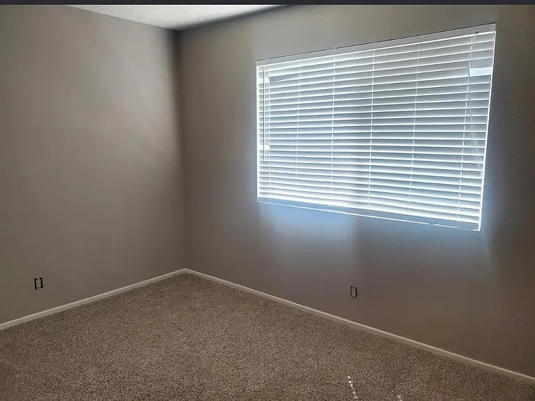 6252 Maloof Ave — Photo 2
