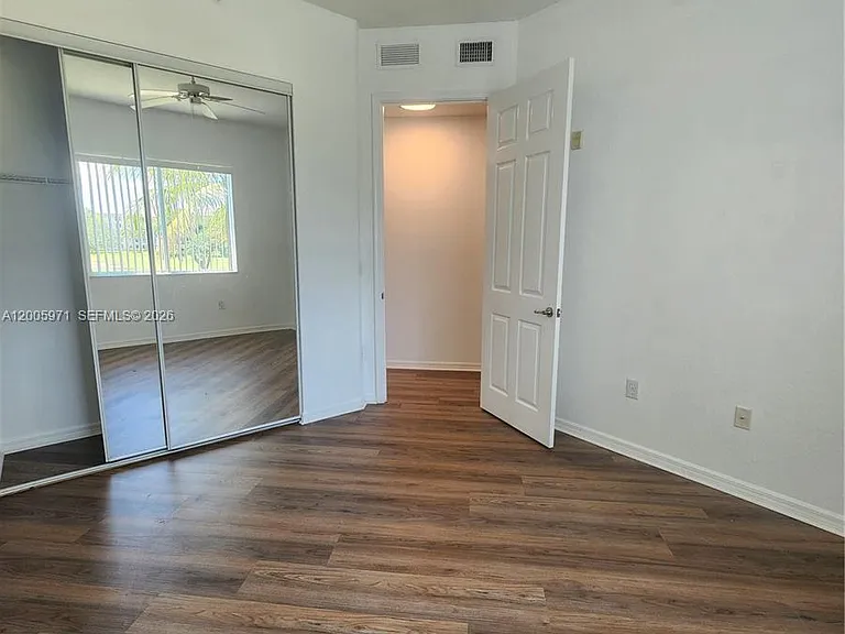 3600 Oaks Clubhouse Dr #206 — Photo 73