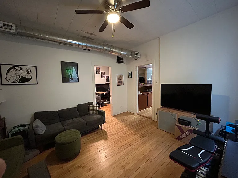 3652 W Fullerton Ave #1-R — Photo 2