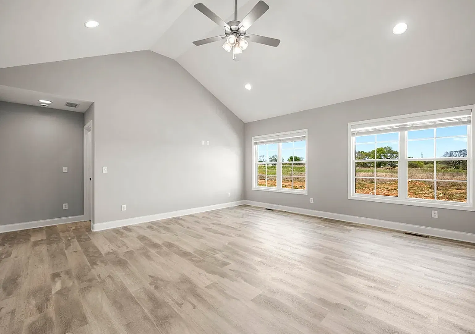 1203 Melody Avenue — Photo 2