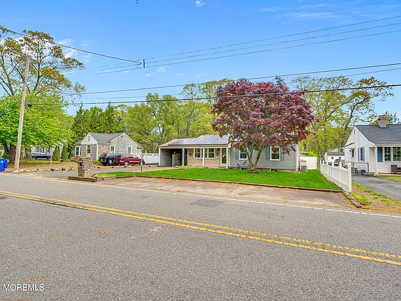 3rd image of 1708 Forge Pond Road
