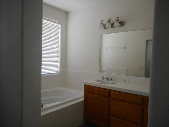 2570 S Duke Ave — Photo 14