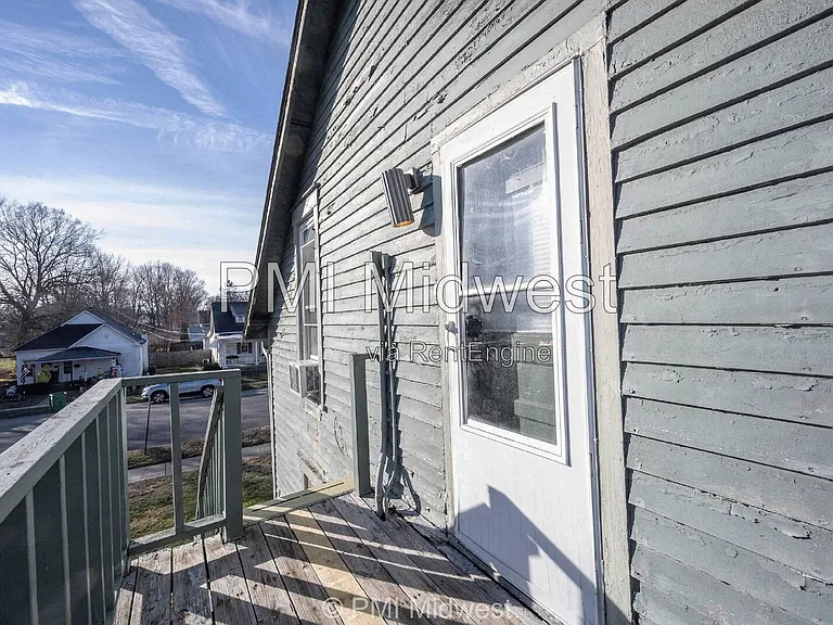 156 W Main St #C — Photo 4