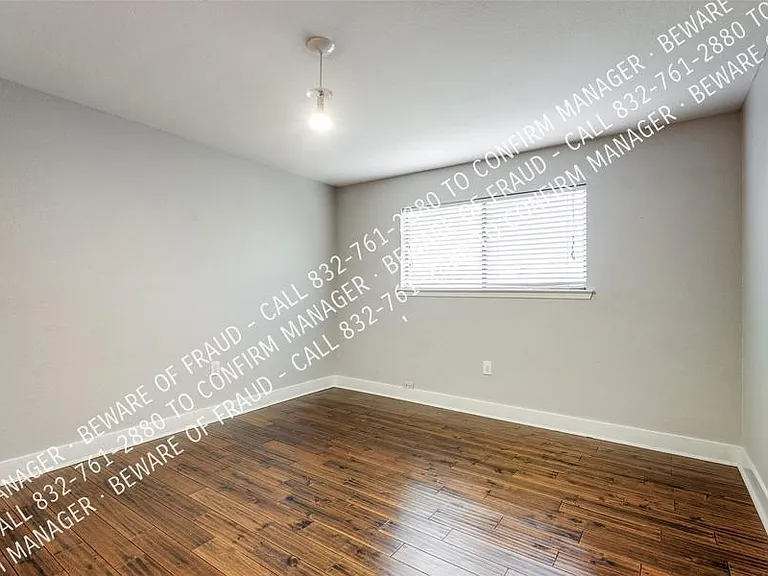 3800 Graphic Pl — Photo 15