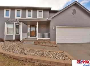 6014 S 158th St, Omaha, NE 68135