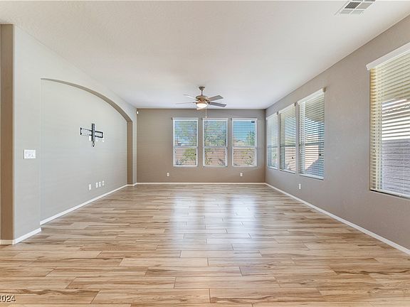4th image of 5709 Pleasant Palms St
