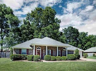 27 Estates Dr, Flowood, MS 39232