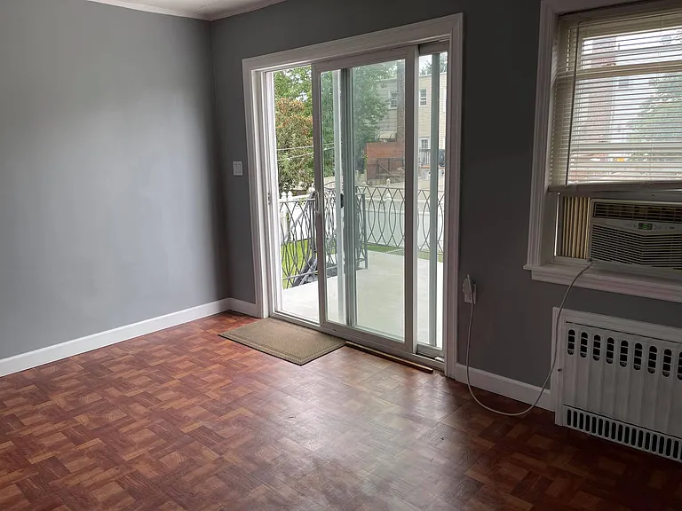 1427 Merry Ave #1 — Photo 6